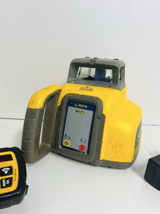 Spectra LL 300 N nivela laser rotativa