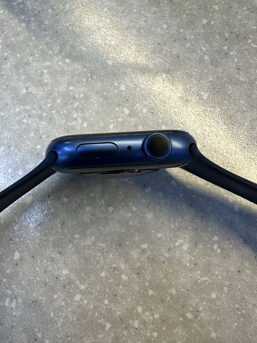 Продам apple watch series 7 45mm