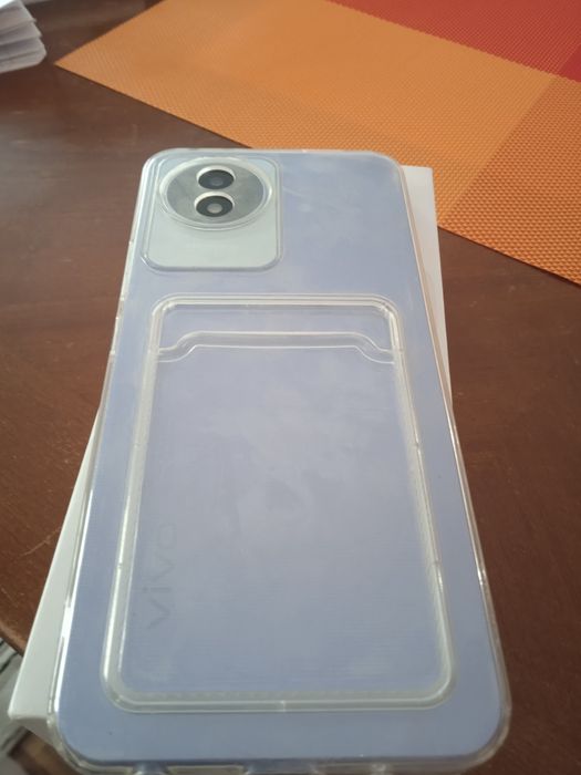 Продаю  мобильный телефон.