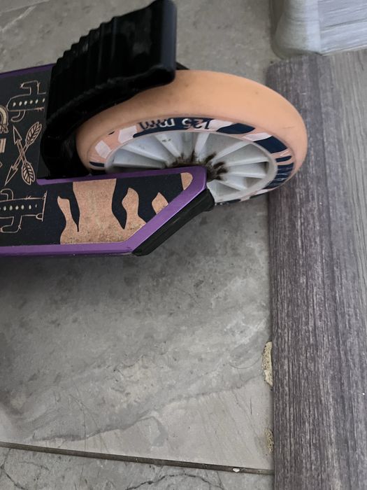 Trotineta cu suspensii si frane pe ghidon Oxelo