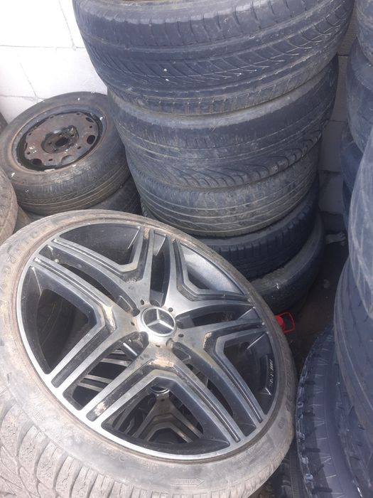 Vind 3 jante Mercedes AMG er 20