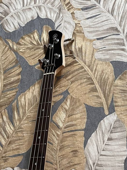 Бас гитара, YAMAHA TRBX174