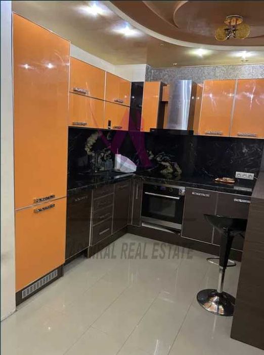 Дава се под наем Тристаен апартамент в Варна, Трошево - 115 кв.м за 700 € - Снимка #1