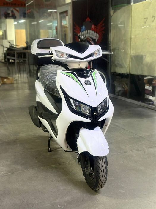 Скутер ABS Moto Suuzi M8 белый