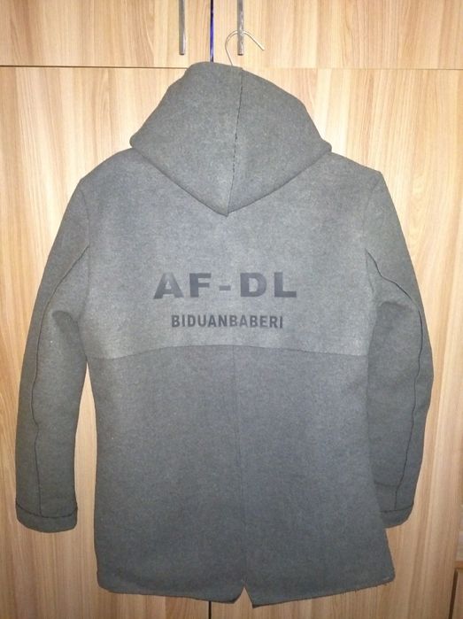 Пальто весенние на парня