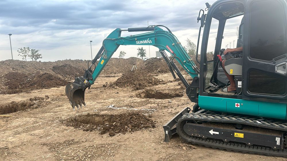 Lucrari Buldoexcavator-Miniexcavator-Bobcat-Basculanta-Utilaje