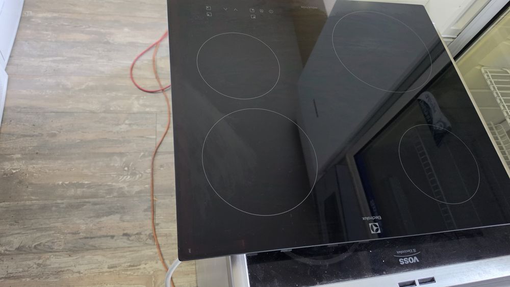 Плот за вграждане Electrolux induction