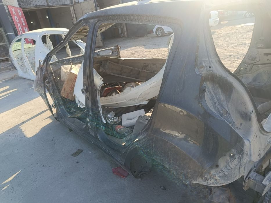 Спарк куз ов эшиклар бор