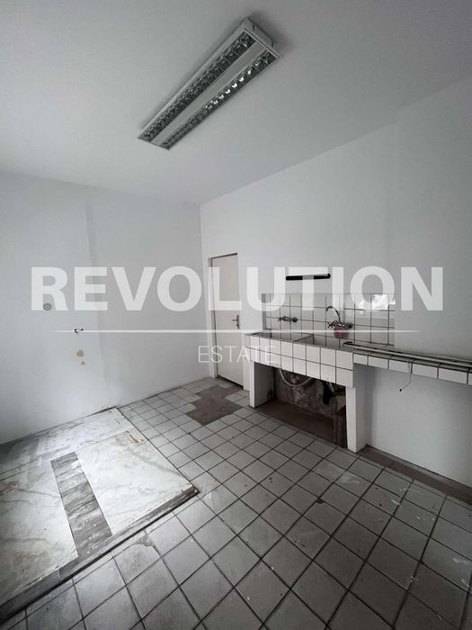 Дава се под наем Магазин в Варна, Генералите - 36 кв.м за 375 € - Снимка #1