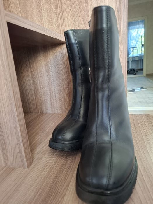 Продам женскую обувь