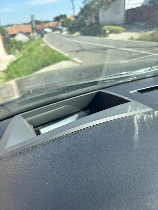 Vând e60 3.0 D masina e full