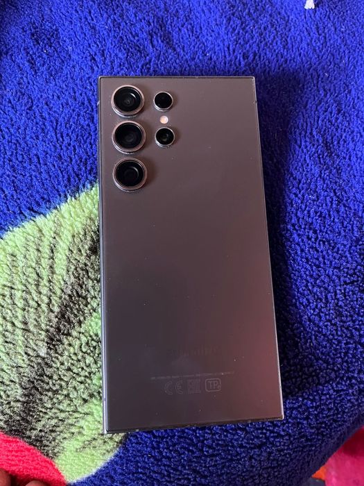 Самсунг S24ултыра