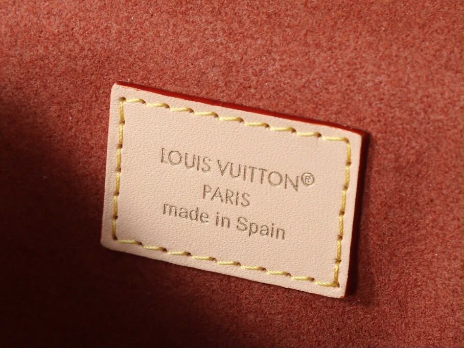 Louis Vuitton модел 2026
