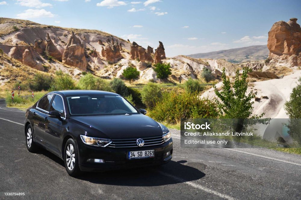 Inchiriez Microbuz Mercedes NOU si Volswagen Passat in regim Rent A Car cu sau fara sofer