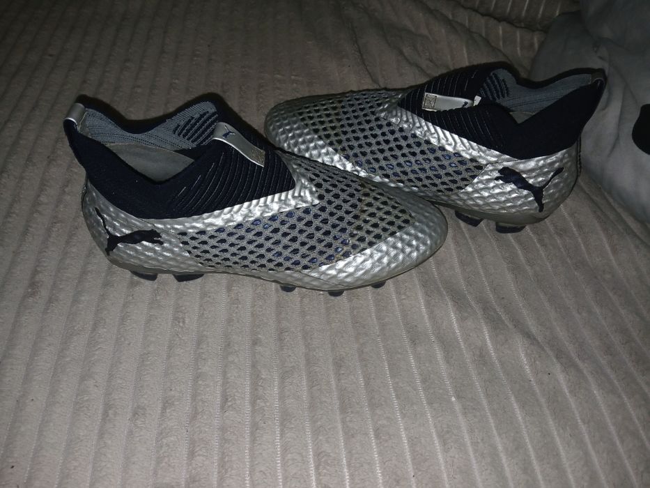 Ghete fotbal puma mărimea 42