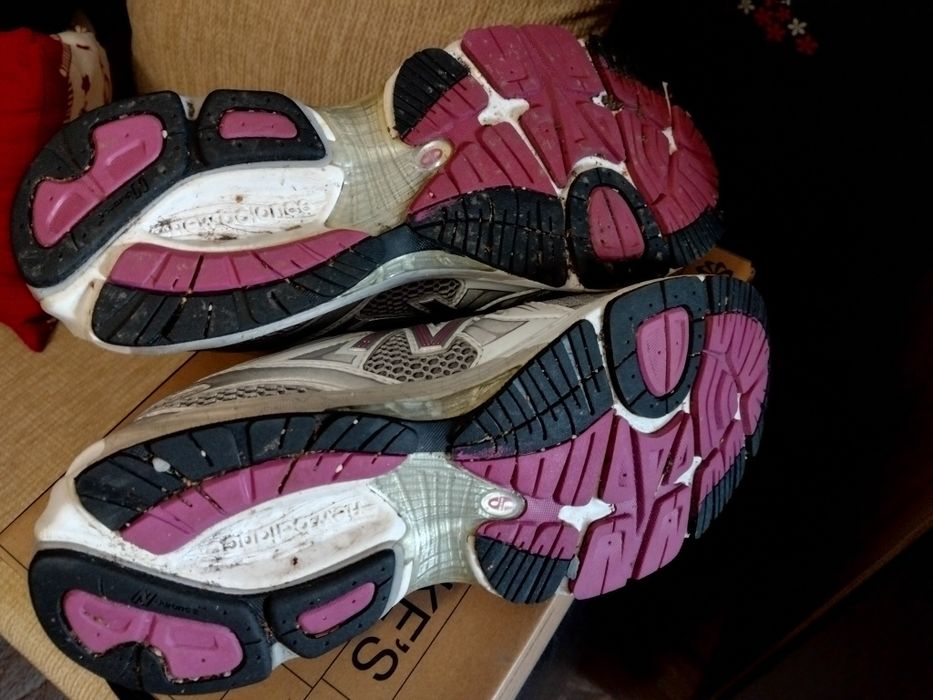 Маратонки New Balance номер 43