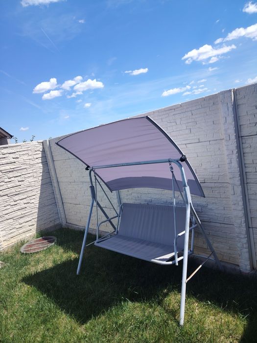 Balansoar gri confortabil