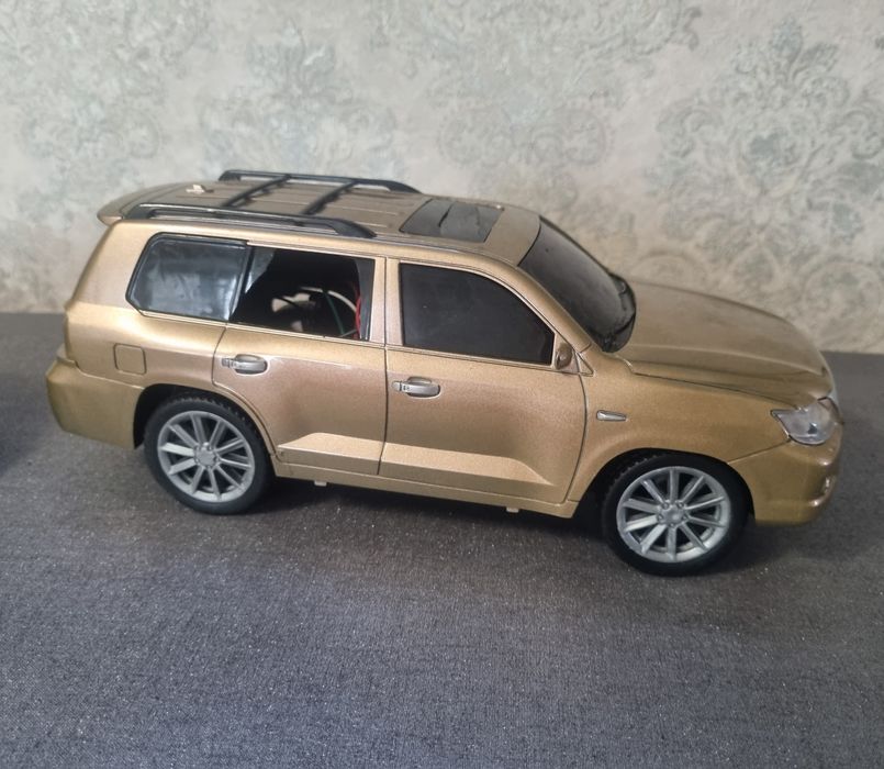 Продам машинки в отличном состоянии