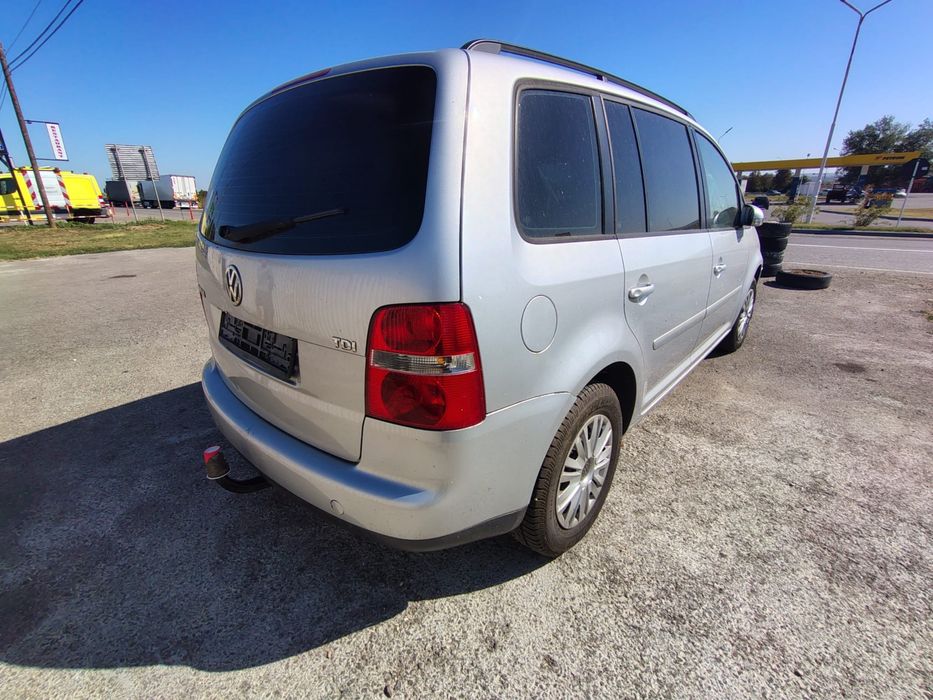 Dezmembrez Volkswagen Touran 1.9 BLS