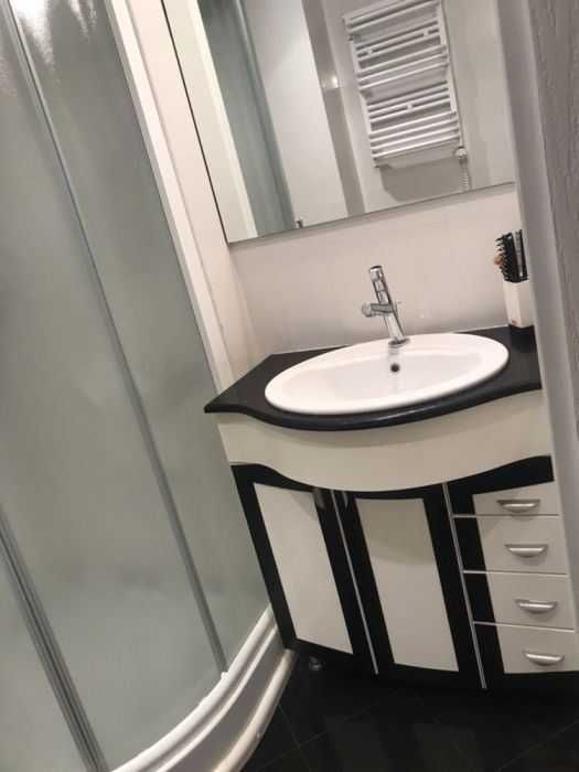 Продава се Тристаен апартамент в София, Център - 91 кв.м за 1141 €/кв.м - Снимка #10