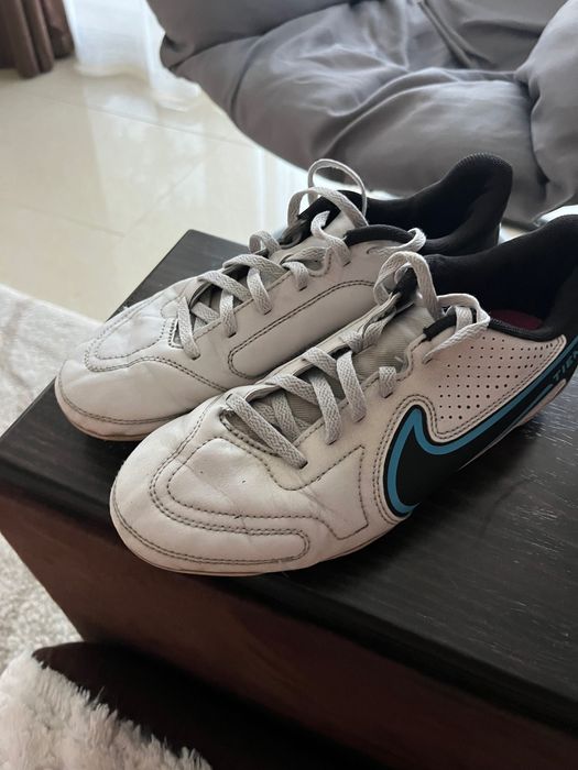 Детски футболни обувки Nike