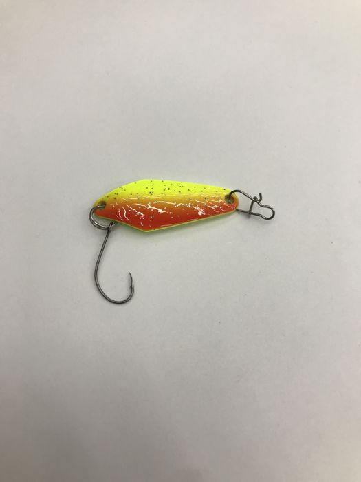 Блесна на форель 2.5г