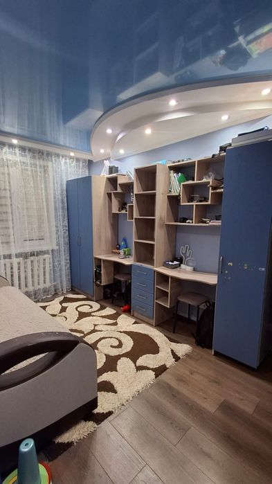 Квартира трехкомнатная