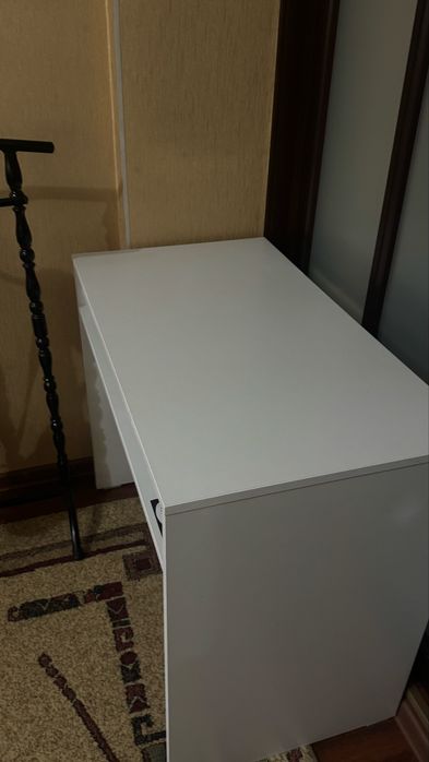Продам стол в хорршем состояние