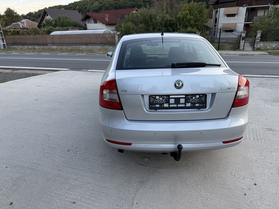 SKODA Octavia 2010 — imagine 5