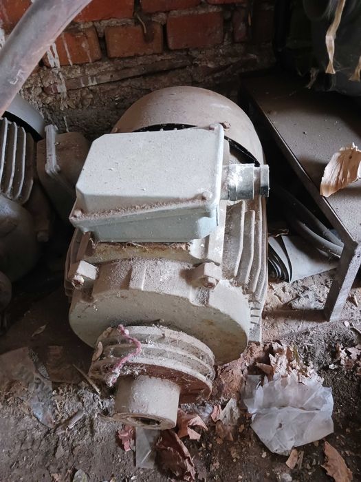 Електрически двигател