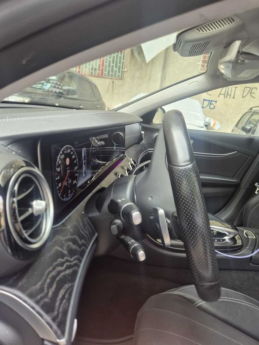 Mercedes-Benz E200 4MATIC | 2017 | Eleganta, confort