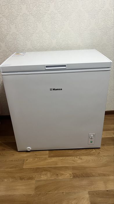 Морозильник фирмы Hansa