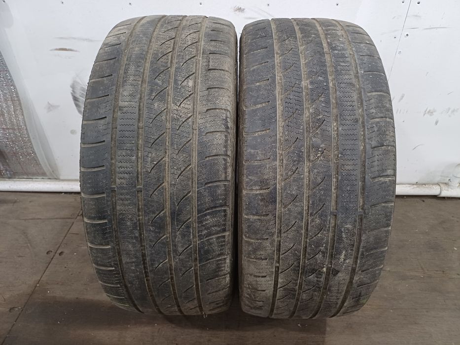 Шины 245/45 R18 Minerva пара.
