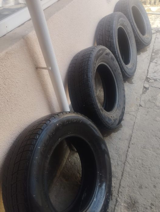 Продам шины на лексус