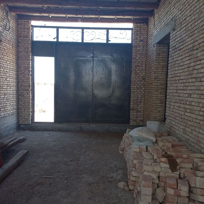 8 sotixli hovli sotiladi