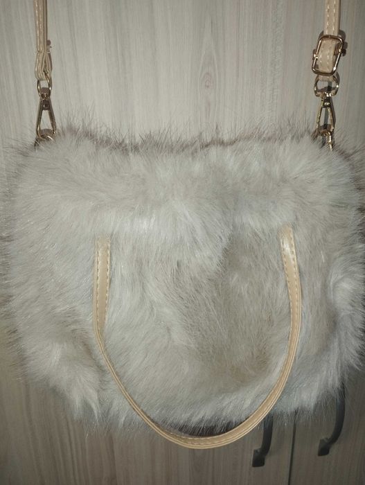 Различни дамски чанти