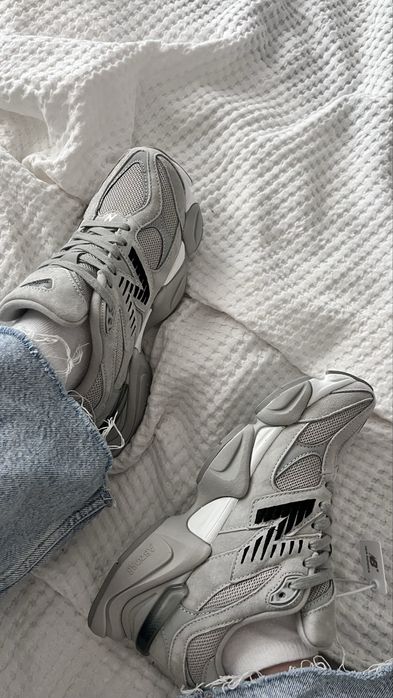 New Balance 9060 gri
