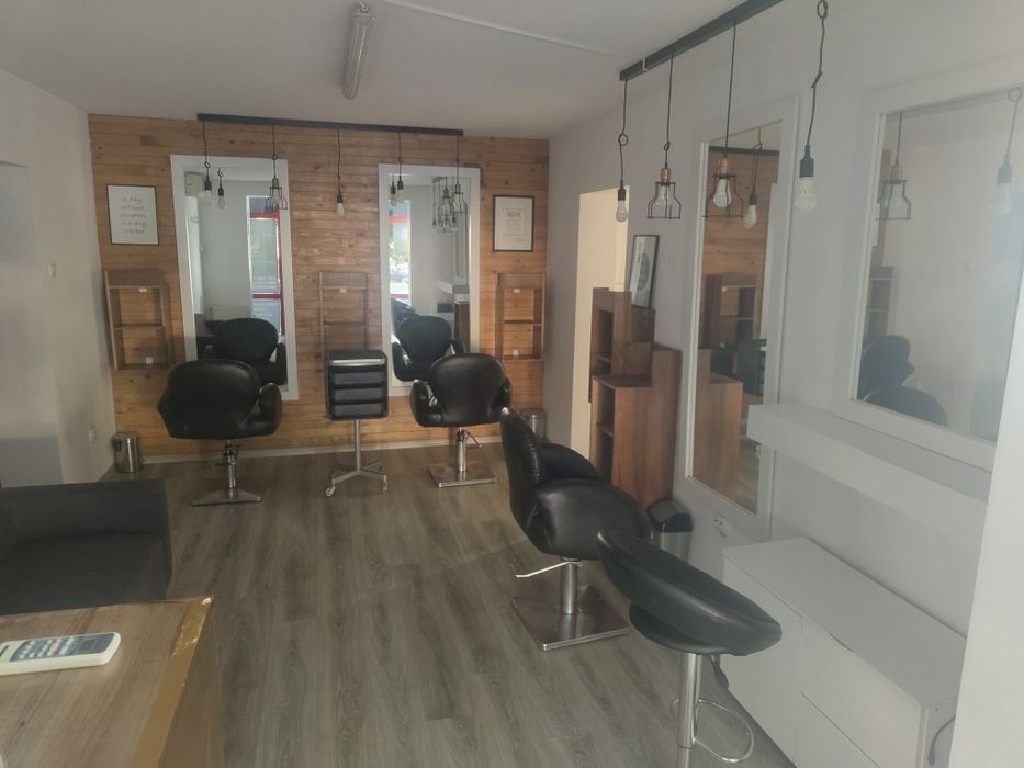 Inchiriere salon infrumusetare /spatiu comercial