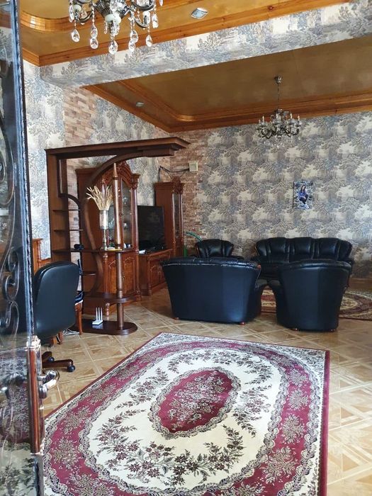 Дом с красивым участком Озод Шарк. больница, пивзавод