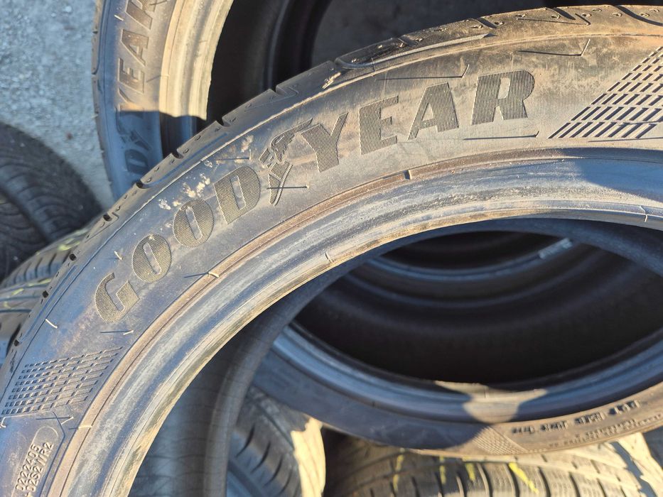 4 Anvelope de VARA - 235/45/19 - GoodYear - CA UNELE NOI - DOT 2022