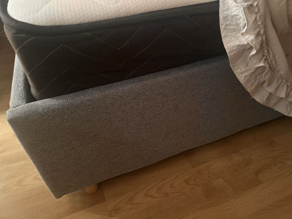 Vand pat dublu  cu simiere si saltea