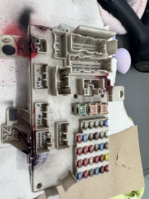 На запчасти  камри 30-35.