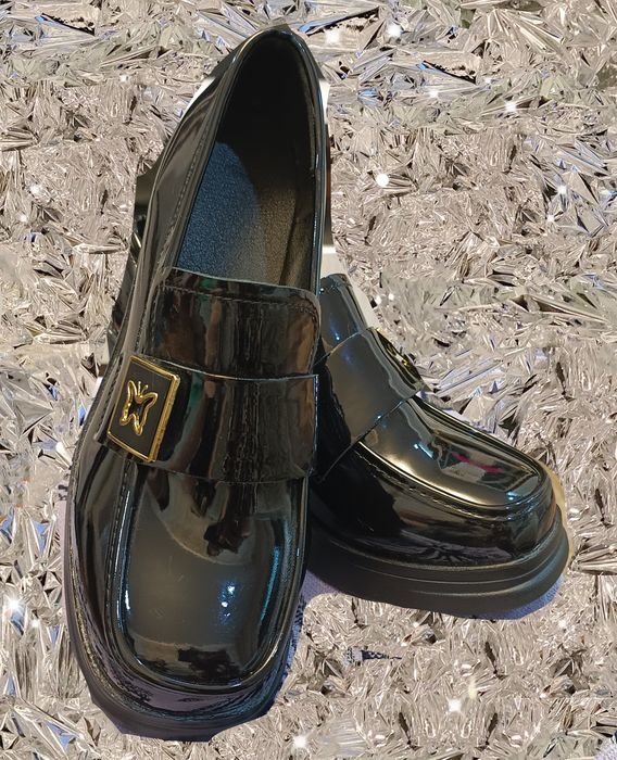 Продам новые женские туфли.