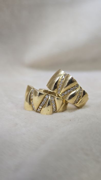 Золотые серьги ЖанТаС ломбард Астана