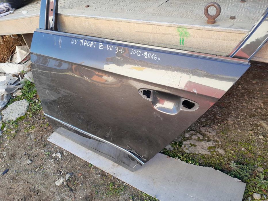 Задна лява врата за Фолксваген BW Passat B 7 седан 2012- 16