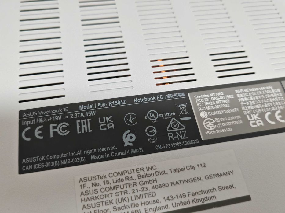 Asus VivoBook 15 R1504Z - KLI Amanet