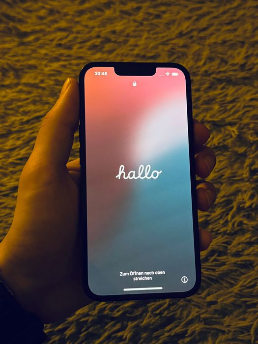 Продам Iphone 13