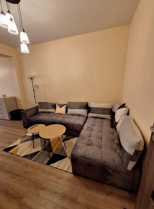 Тристаен, под наем, Център-ЦУМ