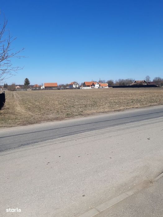 Teren intravilan construibil utilitati asfalt central Lunca Calnicului