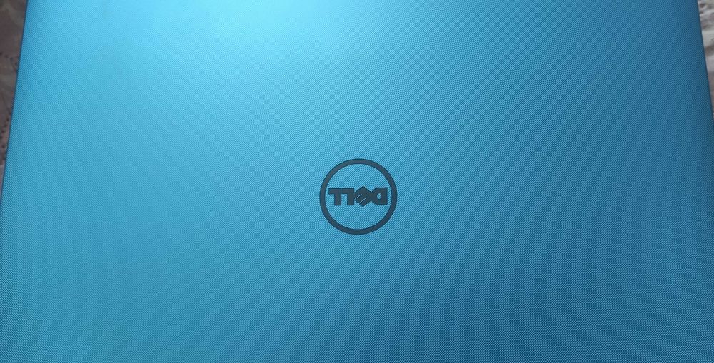 Лаптоп DELL - отлично запазен